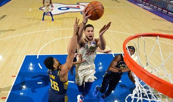 1xBET登录入口- 霍勒迪制胜抢断雄鹿险胜76人  